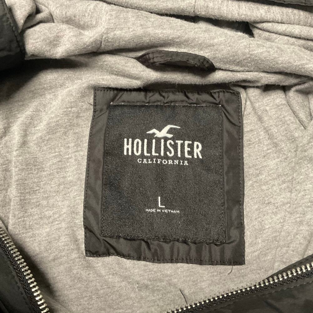 Hollister size, large, black, and white windbreaker jacket - Picture 4 of 4